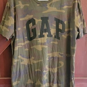 Gap tshirt